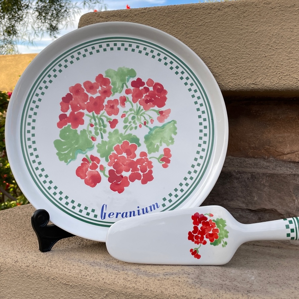 Riviera Van Beers Geranium Cake Plate and Cake Server